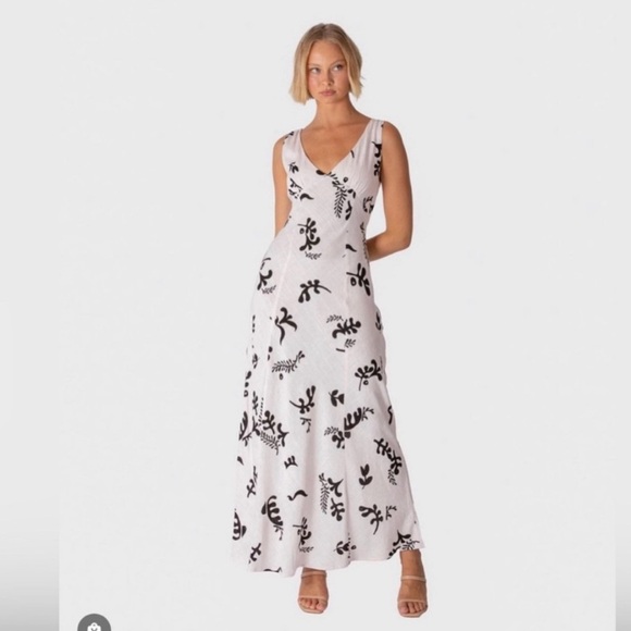 Paper Hearts Black + White Linen Maxi Dress - Picture 1 of 2